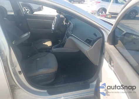 2019 Hyundai Elantra Value Edition из США, поврежденный, VIN KMHD84LF8KU851410